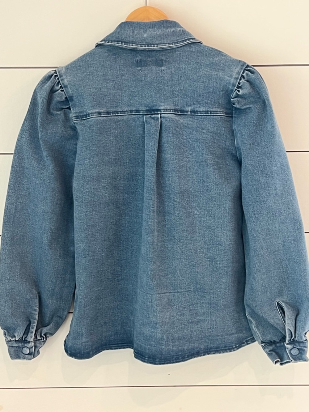 bagatelle Faded Blue Denim Puff-Sleeve Button Top medium - Picture 3 of 5
